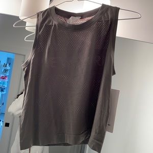 Lululemon swiftly breathe crop tank(New York)